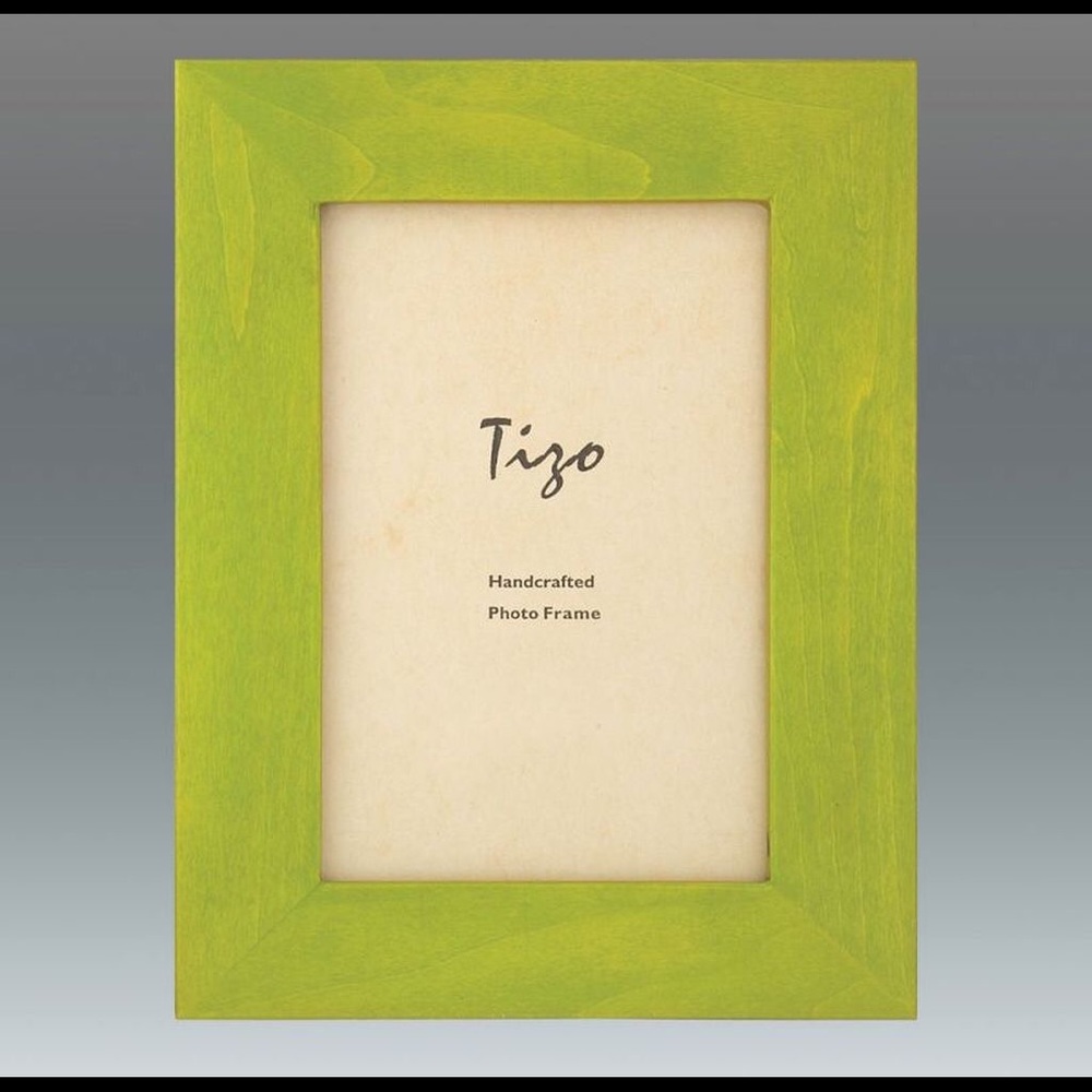 NWT Tizo Antique Green 4x6 Inch Wood Picture Frame